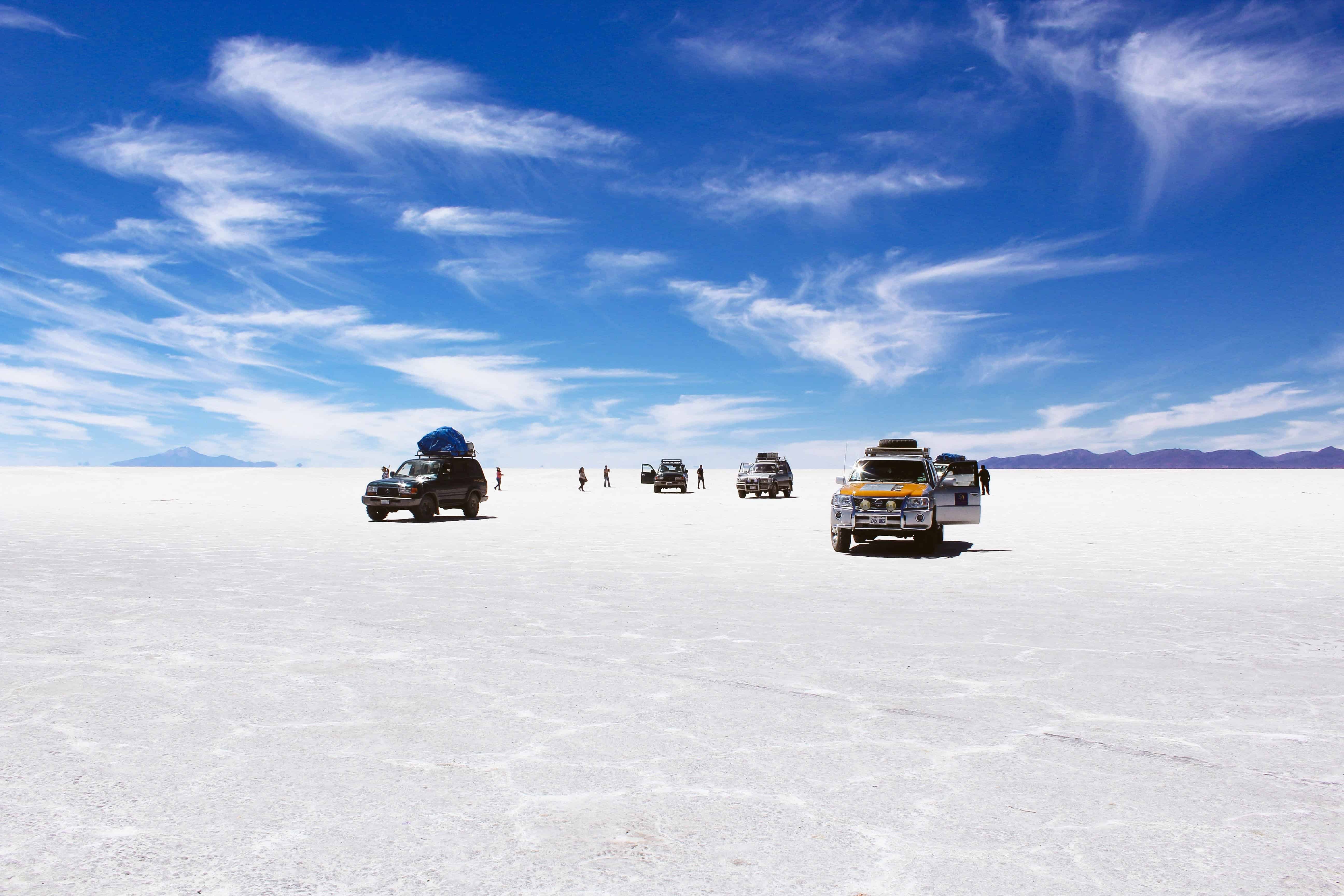 Vans in desert - PayReel